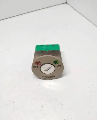 Hyundai Santa Fe Passenger airbag on/off switch 