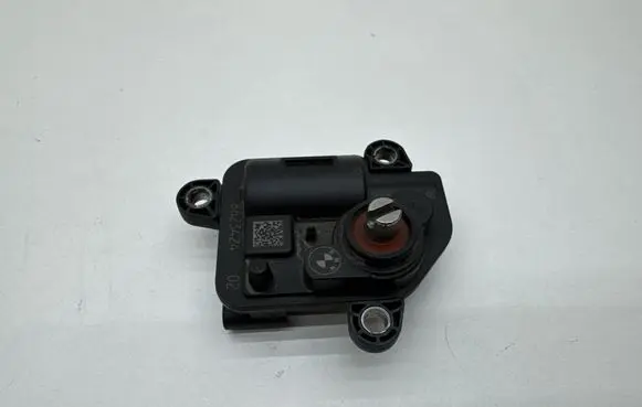 BMW 5 G30 G31 G38 Intake manifold valve actuator/motor 8623424