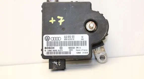 Audi Q7 4L Central body control module 