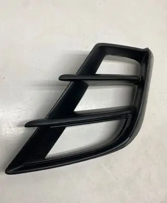 Front fog light trim/grill