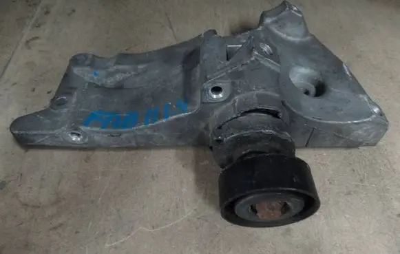 Skoda Fabia Mk1 (6Y) Generator/alternator bracket 036145169G