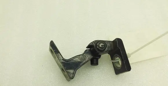 Volkswagen Golf VII Rear door upper hinge 8K0831402P