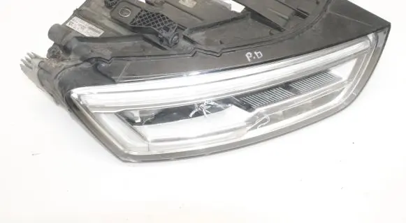 Audi Q3 8U Headlight/headlamp 8U0941033A