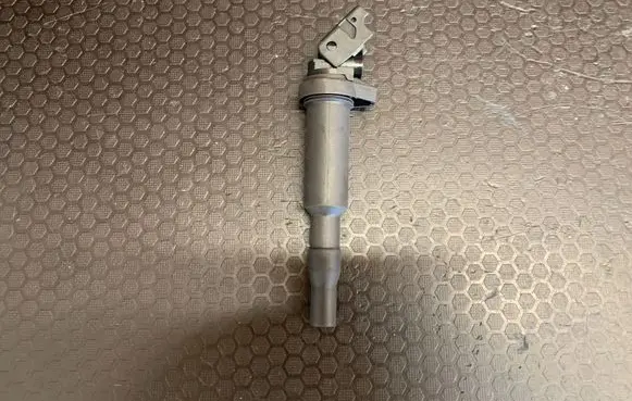 BMW 3 E90 E91 High voltage ignition coil 0221504464