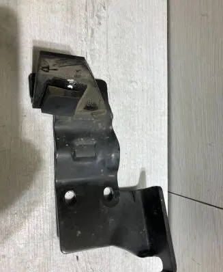 Opel Crossland X Fender mounting bracket 9678425980 B3518