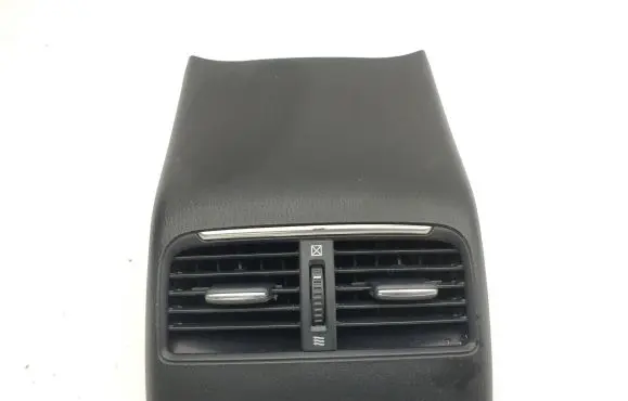 Rear air vent grill