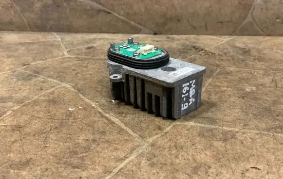 Mercedes-Benz C W205 LED ballast control module 1305715284