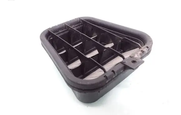 Audi A4 S4 B7 8E 8H Quarter panel pressure vent 4B081981B