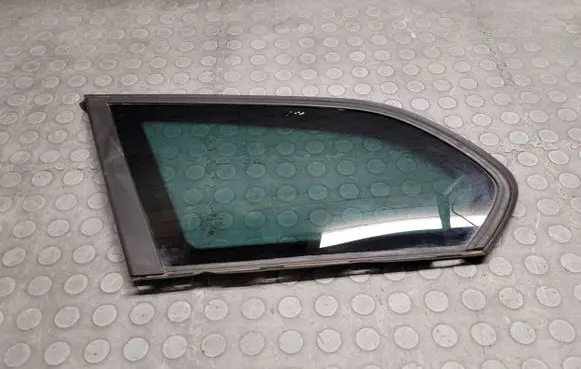 BMW 3 E90 E91 Rear side window 7119953