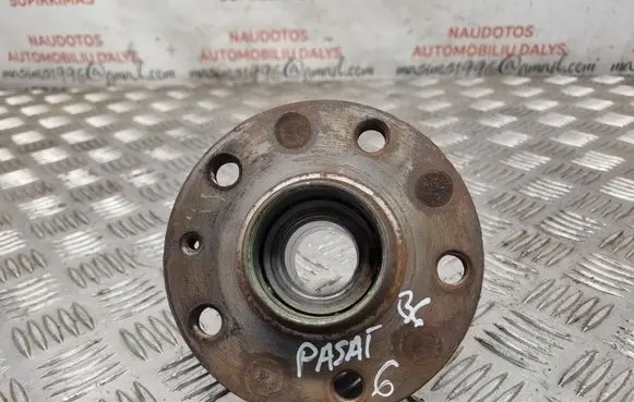 Volkswagen PASSAT B6 Rear wheel ball bearing 