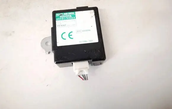 Toyota Avensis Verso Door control unit/module 8974144030 89741-44030