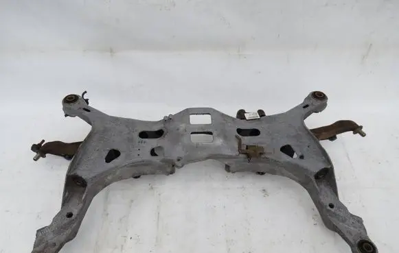Volvo XC70 Rear subframe P30748972