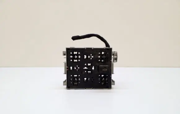 Volkswagen Touareg I Fuse module 7L0937503A