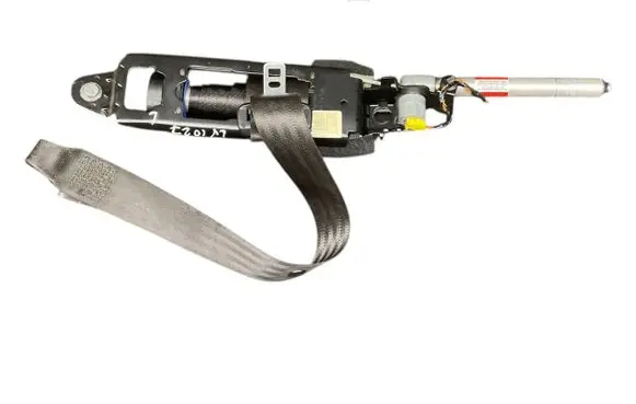 Volvo C30 Front seatbelt 31267314