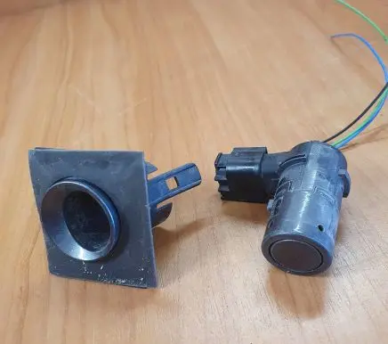 Mercedes-Benz B W245 Parking PDC sensor 6877564