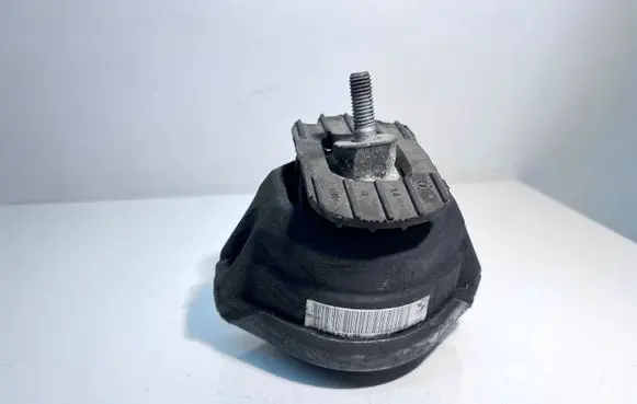 BMW 5 E60 E61 Engine mount bracket 6769874 6769874 02