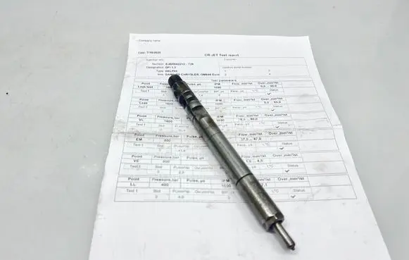 Mercedes-Benz C W204 Fuel injector A6460700987 EJBR04201D