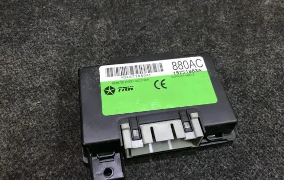 Chrysler Neon II Other control units/modules p04671880ac 15751983a