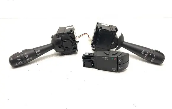 Dacia Duster II Wiper turn signal indicator stalk/switch E1109576E1109568
