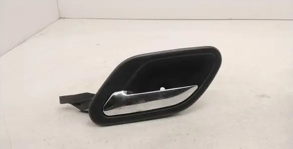 BMW 5 E39 Front door interior handle 8226049