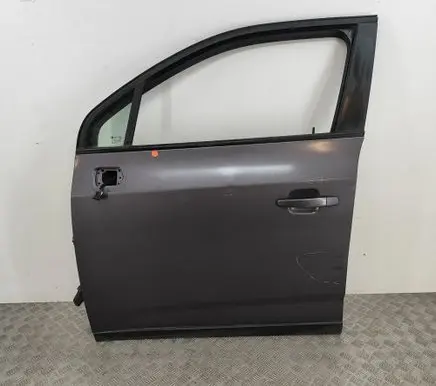 Chevrolet Orlando Front door 95242604
