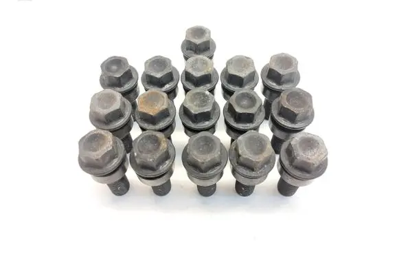 Porsche Taycan 9J1 Nuts/bolts