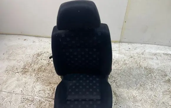 Volkswagen Golf III Front passenger seat 