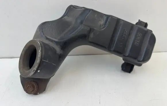 Honda CR-V Air intake duct part RES32