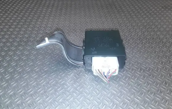 Lexus IS 220D-250-350 Door control unit/module 8597053030