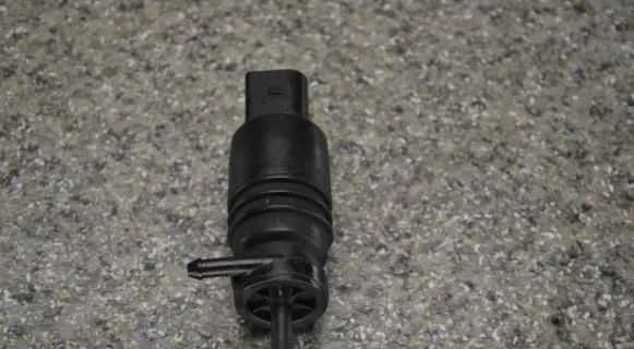 BMW 3 E46 Windscreen/windshield washer pump pa66bgf30