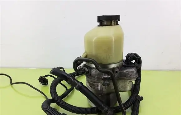 Opel Astra H Power steering pump 0085003094D0