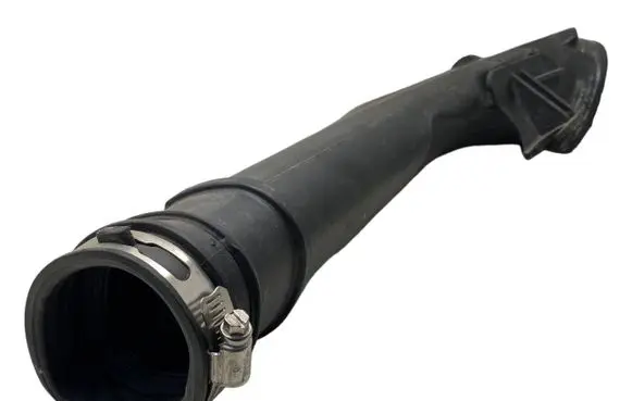 Ford Focus ST Intercooler hose/pipe F1F19C623DA 1099770S02 1089143S02