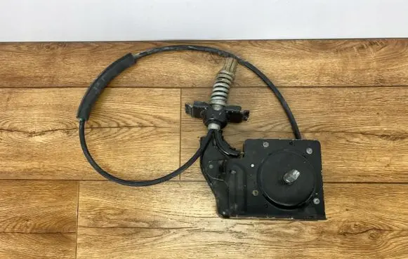 Ford Maverick Spare wheel mounting bracket NZ61-1A131-AE