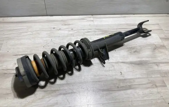 BMW 5 F10 F11 Front shock absorber with coil spring 6863877