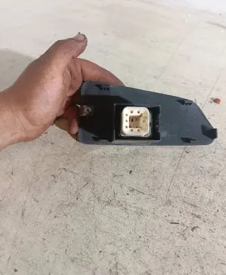 Mitsubishi Space Runner Electric window control switch 0101L4 834992811
