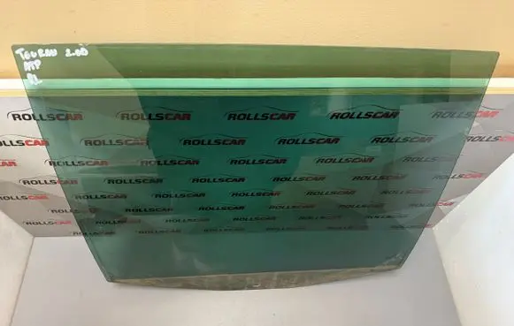 Volkswagen Touran I Rear side window 43R001595