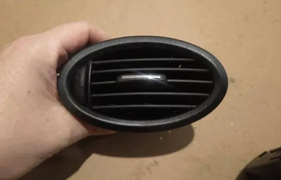 Mercedes-Benz A W168 Dashboard side air vent grill/cover trim A1688300554