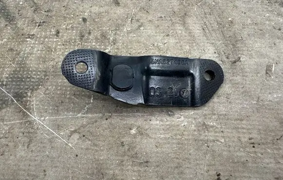 Volkswagen Tiguan Tailgate strut 0320