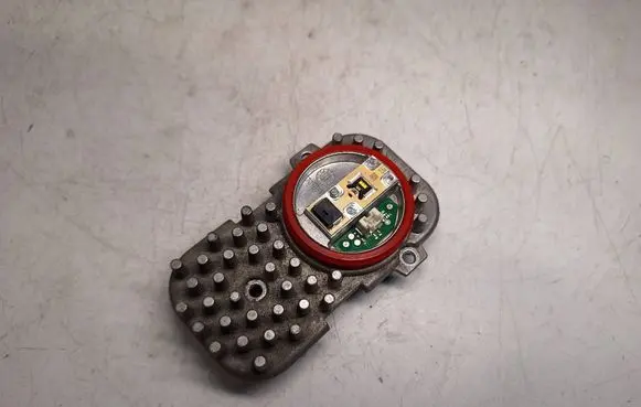BMW X3 F25 LED ballast control module 1305715084 63117263051