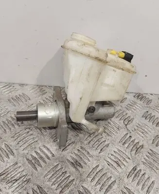 BMW 3 E46 Master brake cylinder