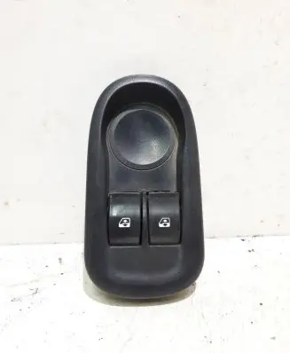 Renault Kangoo II Electric window control switch 8200548969 1010312