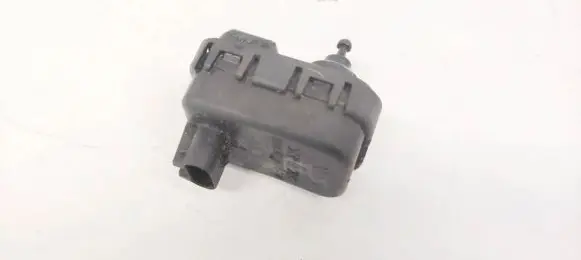 Headlight level adjustment motor
