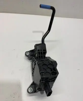 Toyota RAV 4 (XA50) Accelerator throttle pedal 7811033141 08E25A0079 2701001040