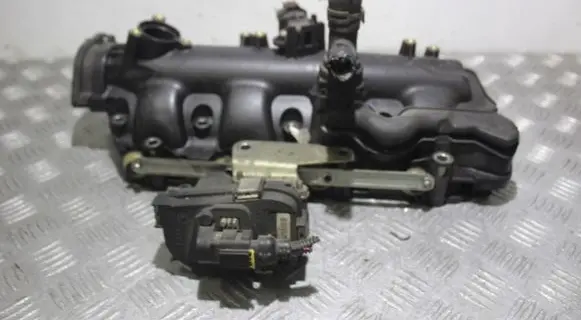 Opel Astra J Intake manifold