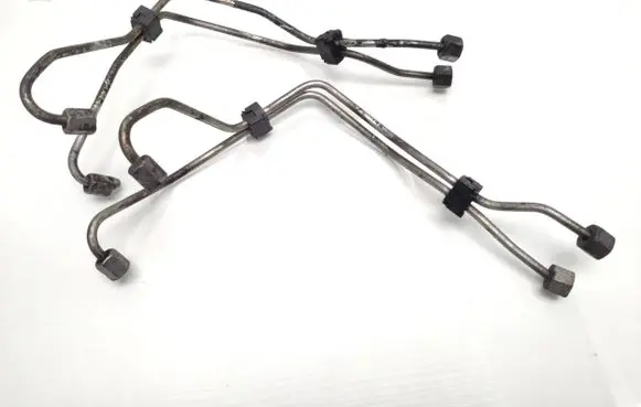 Volvo V70 Fuel injector supply line/pipe 
