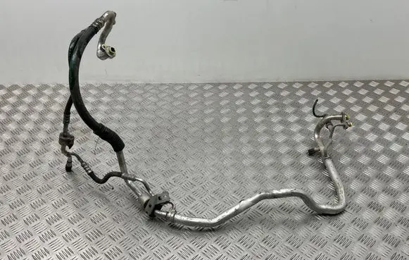 Air conditioning (A/C) pipe/hose