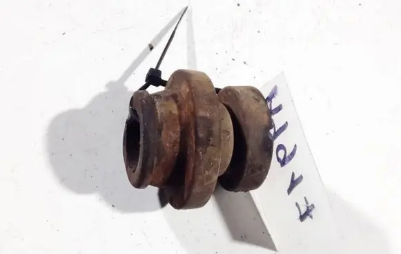 Radiator mount bracket