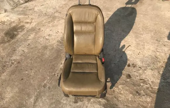 Honda FR-V Front passenger seat 