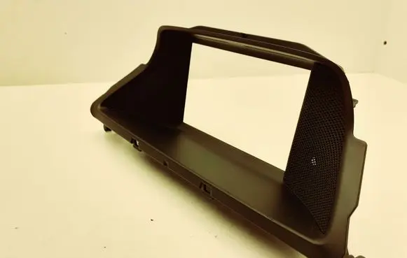 Mercedes-Benz CLS C218 X218 Radio/GPS head unit trim A2186800336