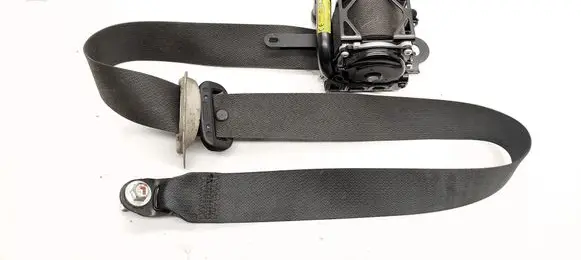 Mitsubishi Outlander Front seatbelt 0641141